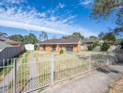 27 Baker Cres, Mooroopna VIC 3629, Australia