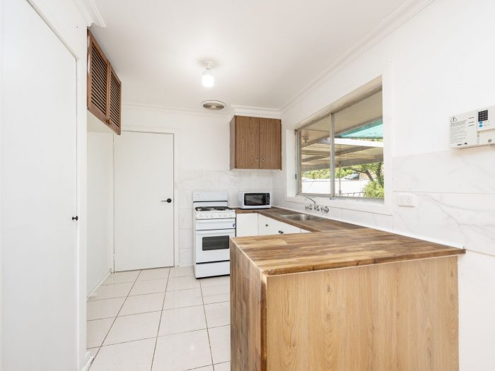 27 Baker Cres, Mooroopna VIC 3629, Australia