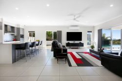 116 Barden Ridge Rd, Reedy Creek QLD 4227, Australia
