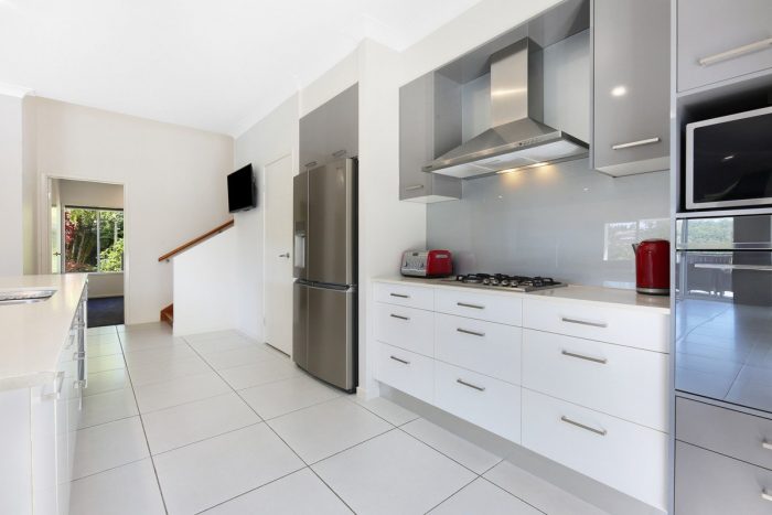 116 Barden Ridge Rd, Reedy Creek QLD 4227, Australia