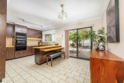 5 Barff Pl, Chifley ACT 2606, Australia