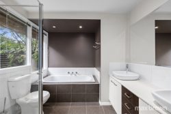 4 Old Mill Pl, Chirnside Park VIC 3116, Australia