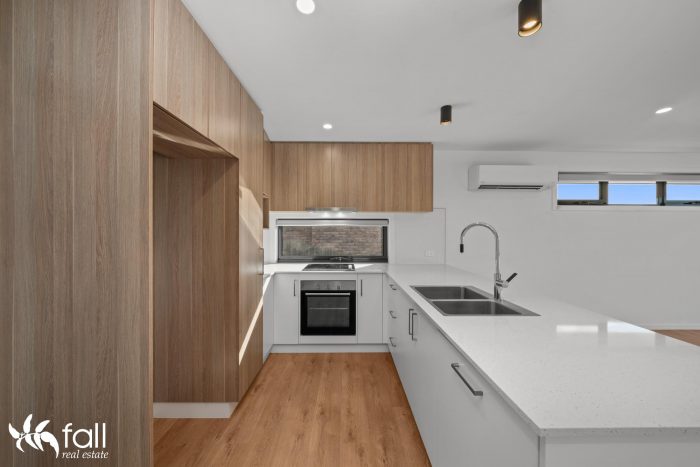 Unit 1/2 Betsy Mack Pl, Howrah TAS 7018, Australia