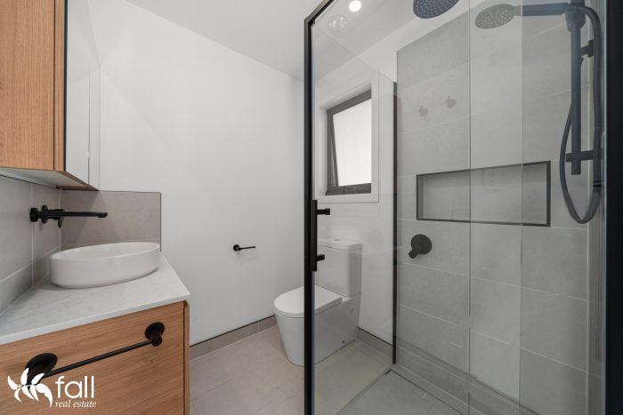 Unit 1/2 Betsy Mack Pl, Howrah TAS 7018, Australia