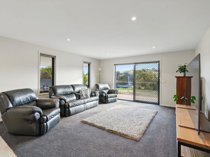 4 Blackwood Dr, Forcett TAS 7173, Australia