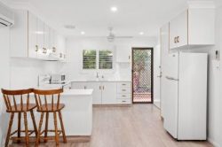 Unit 4/257 Booker Bay Rd, Ettalong Beach NSW 2257, Australia