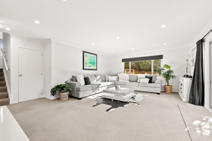 15 Frankie Stevens Place, Riverstone Terraces, Upper Hutt, Wellington, 5018, New Zealand