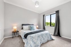 24 Miromiro Rd, Normandale, Lower Hutt, Wellington, 5010, New Zealand
