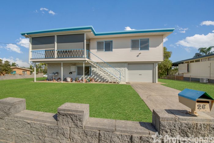 26 Coase St, West Gladstone QLD 4680, Australia