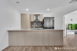 18 Coleridge Way, South Morang VIC 3752, Australia