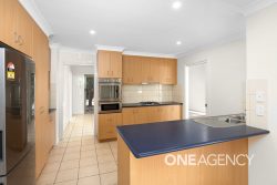 2 Cowan Pl, Lloyd NSW 2650, Australia