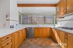 21 Diosma Ave, Sunshine West VIC 3020, Australia