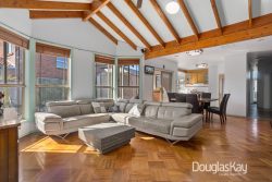 21 Diosma Ave, Sunshine West VIC 3020, Australia
