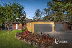 4 Elaine Ct, Mooroolbark VIC 3138, Australia