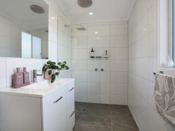 16 Glass St, Dunkeld VIC 3294, Australia