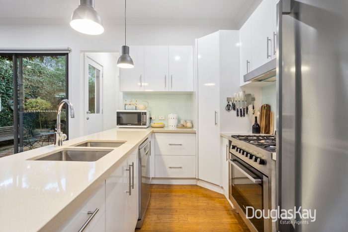 39 Hampshire Rd, Sunshine VIC 3020, Australia