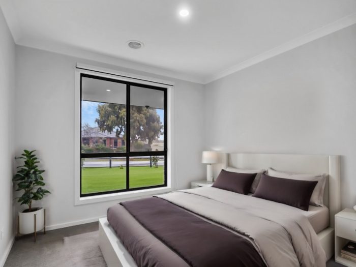 13 Handbury Blvd, Hamilton VIC 3300, Australia