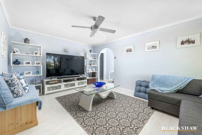 16 Heagney Cres, Chisholm ACT 2905, Australia