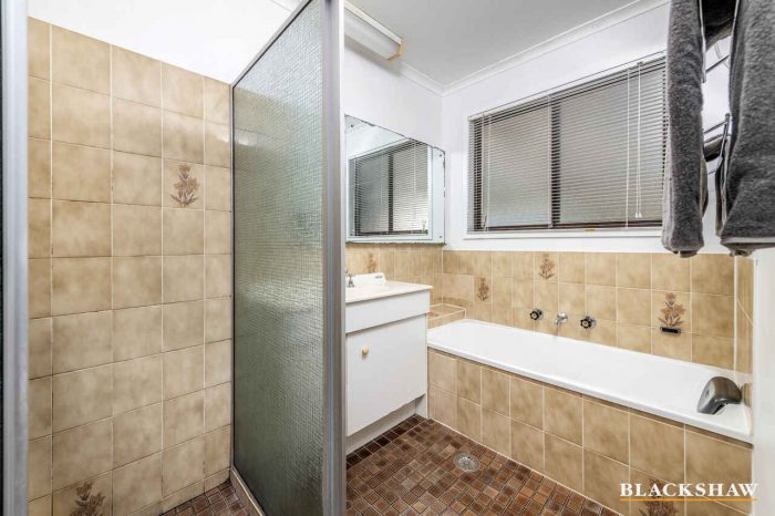 16 Heagney Cres, Chisholm ACT 2905, Australia