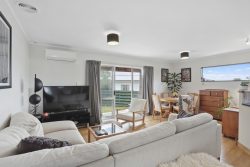 40 Hinerau Street, Henderson, Waitakere City, Auckland, 0612, New Zealand