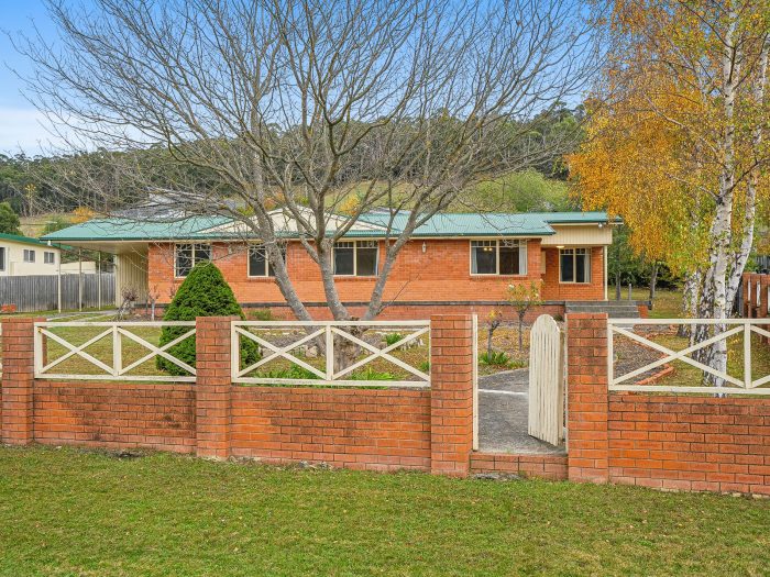 2746 Huon Hwy, Huonville TAS 7109, Australia