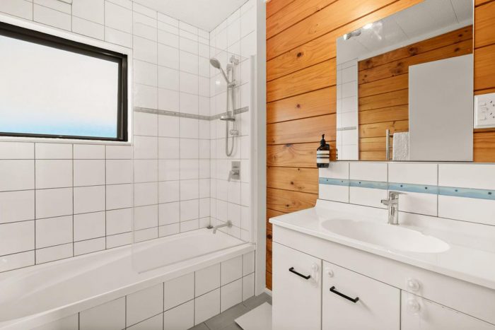 115 Mark Avenue, Grenada Village, Wellington, 6037, New Zealand
