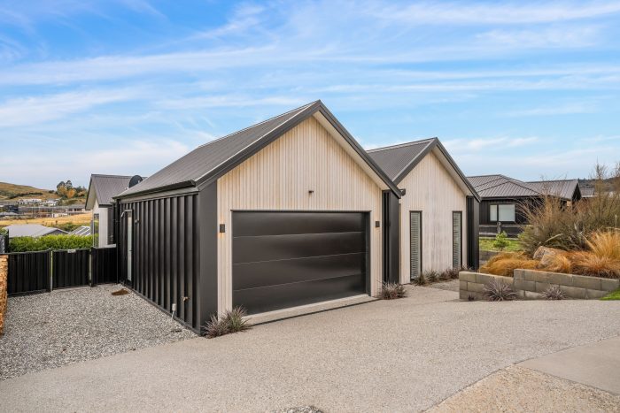 2 Mcneil Crescent, Wanaka, Otago, 9305, New Zealand