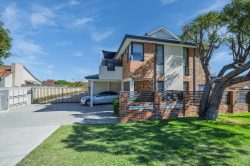 Unit 4/55 Constance St, Nollamara WA 6061, Australia
