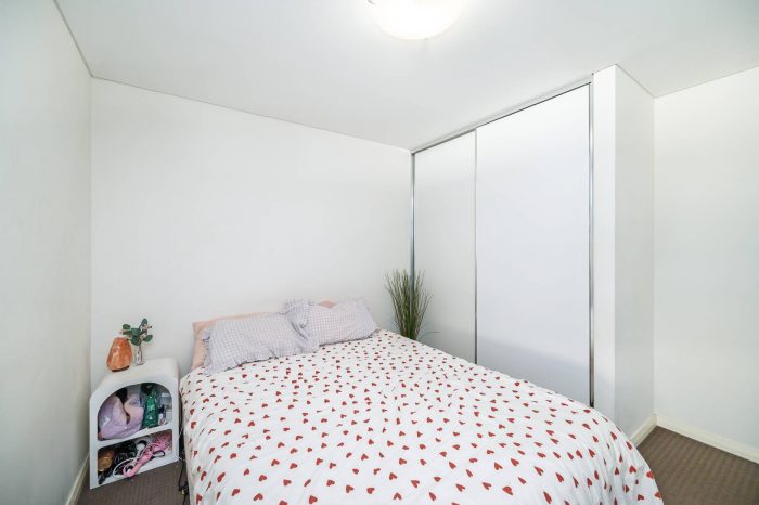 Unit 4/55 Constance St, Nollamara WA 6061, Australia
