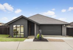 8 Omahuru Road, Glenbrook, Franklin, Auckland, 2681, New Zealand