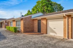 Unit 2/16 Pratley St, Woy Woy NSW 2256, Australia