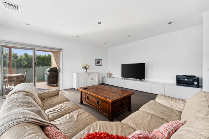 15 Caviar Ct, Miners Rest VIC 3352, Australia