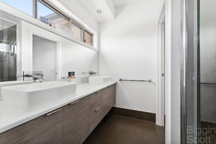 15 Caviar Ct, Miners Rest VIC 3352, Australia