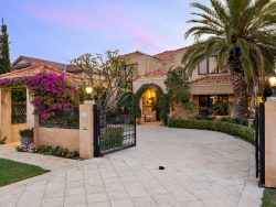 77 Seaward Loop, Sorrento WA 6020, Australia