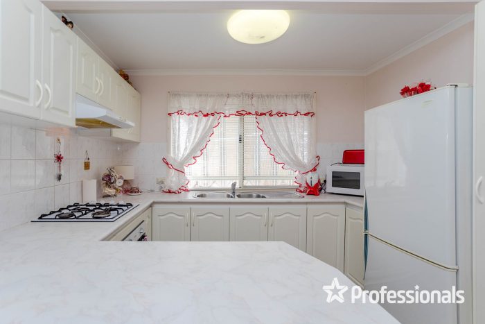 Unit 221/270 S Western Hwy, Mount Richon WA 6112, Australia
