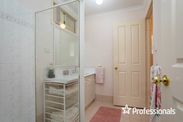 Unit 221/270 S Western Hwy, Mount Richon WA 6112, Australia