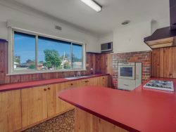 74 Stephen St, Hamilton VIC 3300, Australia