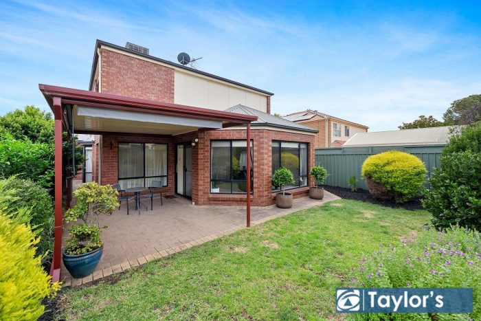 15 Stockman Pl, Walkley Heights SA 5098, Australia
