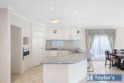 15 Stockman Pl, Walkley Heights SA 5098, Australia