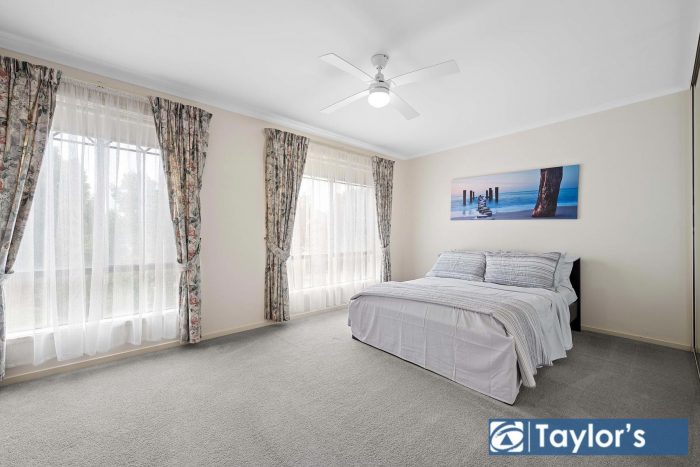 15 Stockman Pl, Walkley Heights SA 5098, Australia