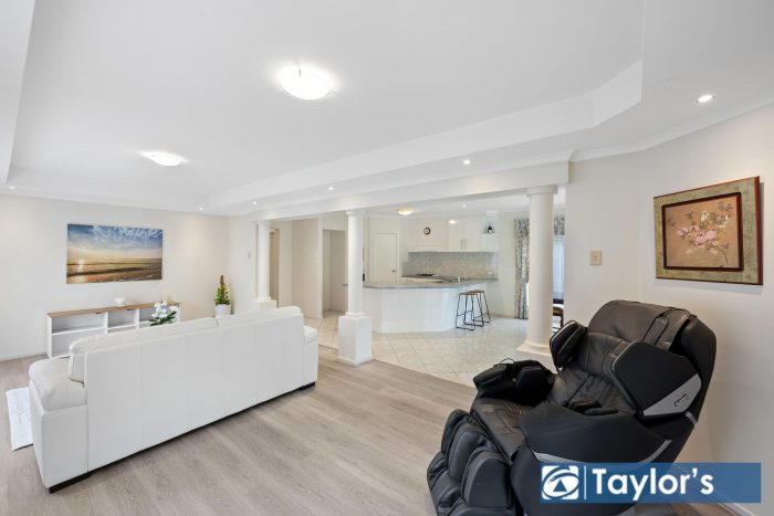 15 Stockman Pl, Walkley Heights SA 5098, Australia