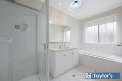 15 Stockman Pl, Walkley Heights SA 5098, Australia