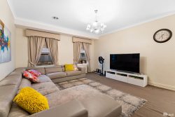 14 Strathclyde Cct, Champion Lakes WA 6111, Australia