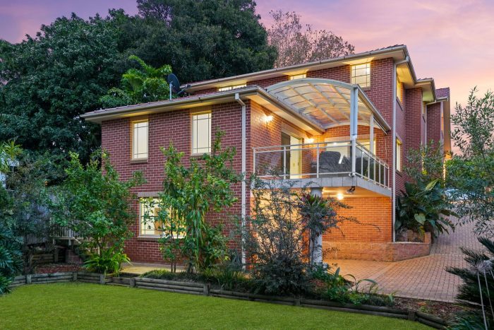 10 Strathmore Parade, Roseville NSW 2069, Australia