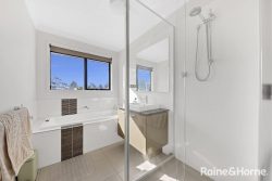31 Attunga Grove, Werribee VIC 3030, Australia