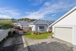 297 The Parade, Island Bay, Wellington, 6023, New Zealand