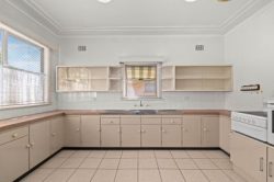 33 Victoria Rd, Woy Woy NSW 2256, Australia
