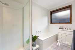 1/26 Wainewright Ave, Mooroolbark VIC 3138, Australia