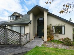 16 Waverton Terrace, Churton Park, Wellington, 6037, New Zealand