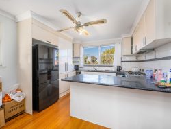 15 Westmorland Cres, Shepparton VIC 3630, Australia